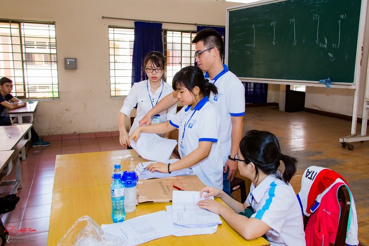 Ấn[-]tượng[-]vòng[-]loại[-]cuộc[-]thi[-]học[-]thuật[-]"Cơn[-]Lốc[-]Hóa[-]Học"[-]lần[-]thứ[-]IX[-]năm[-]2016